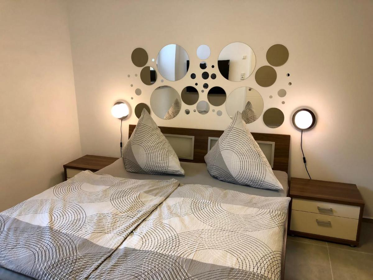 Erdgeschoss-Appartement Mit Seeterasse Ahrensbok المظهر الخارجي الصورة