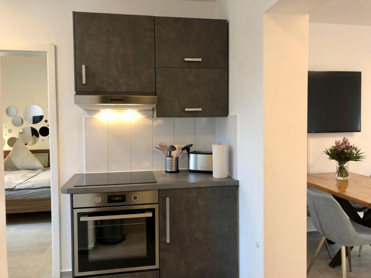 Erdgeschoss-Appartement Mit Seeterasse Ahrensbok المظهر الخارجي الصورة
