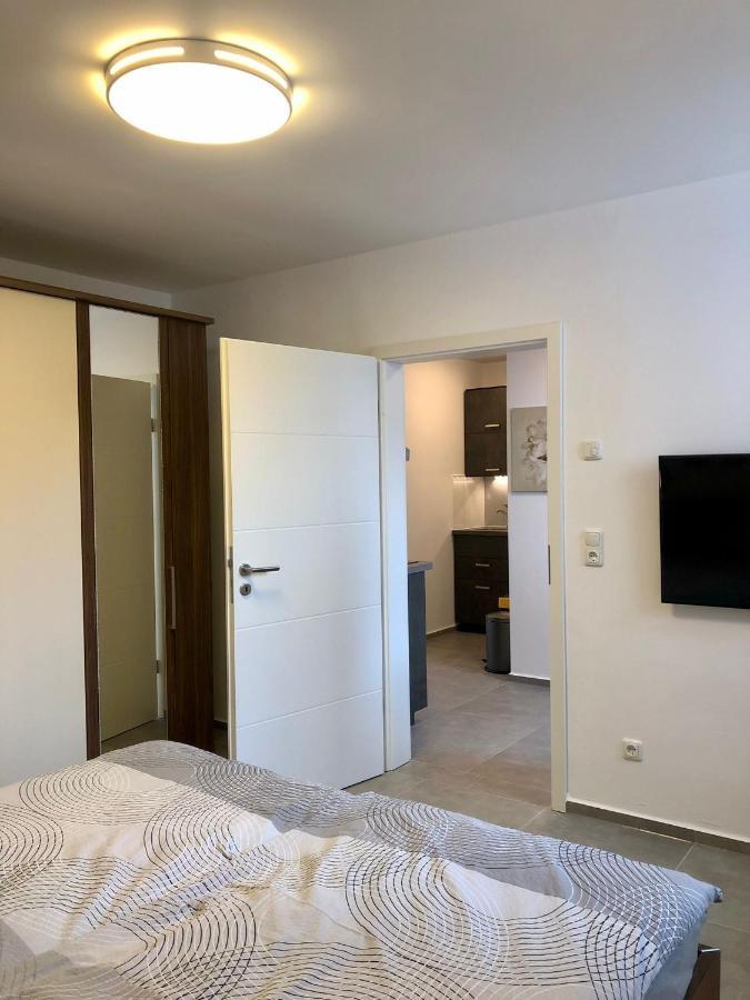 Erdgeschoss-Appartement Mit Seeterasse Ahrensbok المظهر الخارجي الصورة