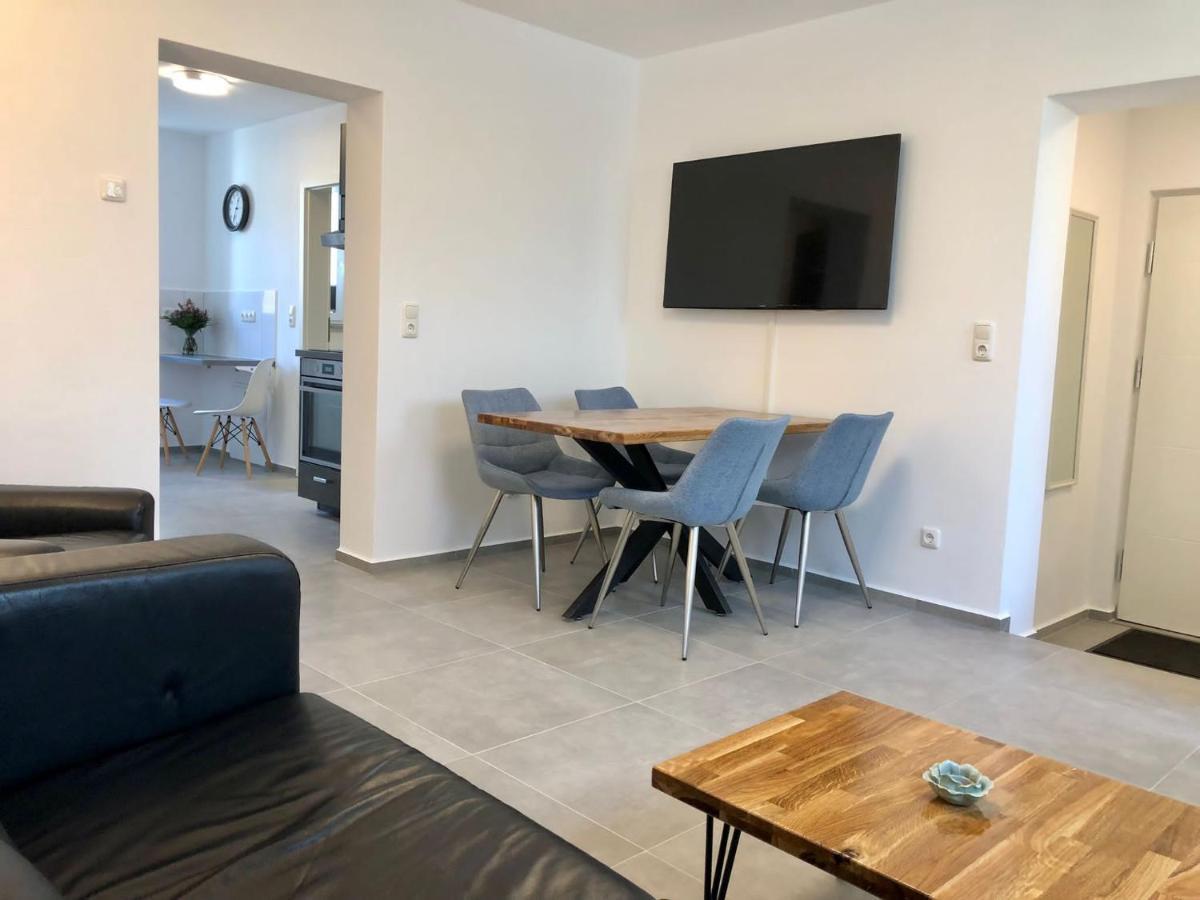 Erdgeschoss-Appartement Mit Seeterasse Ahrensbok المظهر الخارجي الصورة